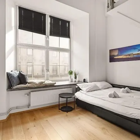 Dinbnb I 500m To Station I Roof Terrace *