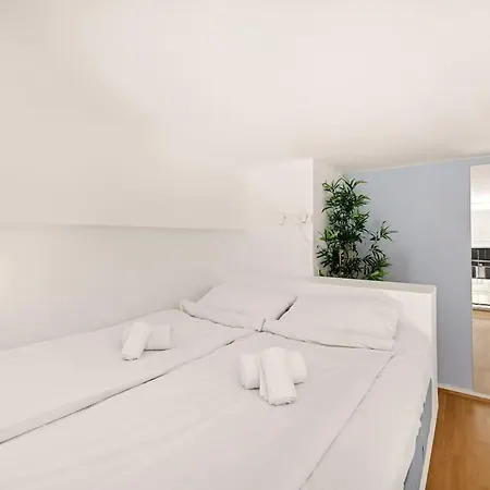 Apartment Dinbnb I 500m To Station I Roof Terrace Oslo