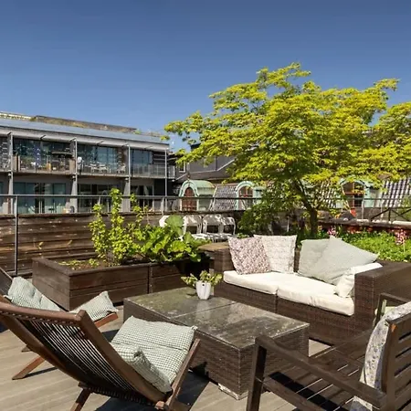 Dinbnb I 500m To Station I Roof Terrace