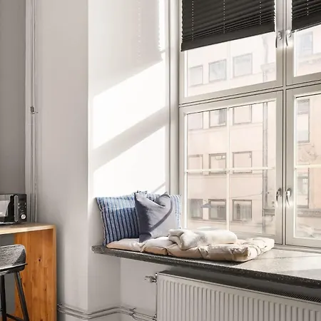 Dinbnb I 500m To Station I Roof Terrace
