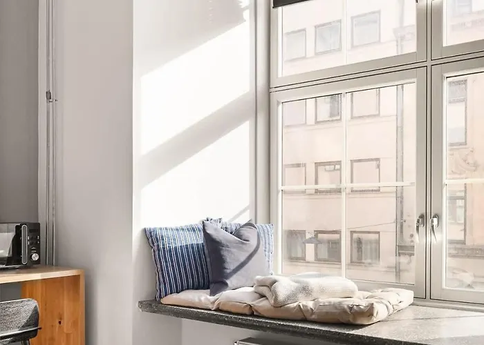 Dinbnb I 500m To Station I Roof Terrace